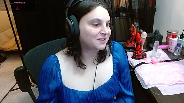 Snapshot of Salacious_Sage chatting on 02.13.26 Salacious Sage online show from 02.13.26