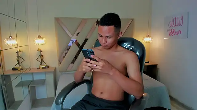 Liams18 online show from 11.16.25