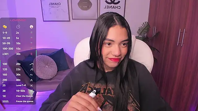 Snapshot of emma_connor1 chatting on 11.29.25 emma connor1 online show from 11.29.25