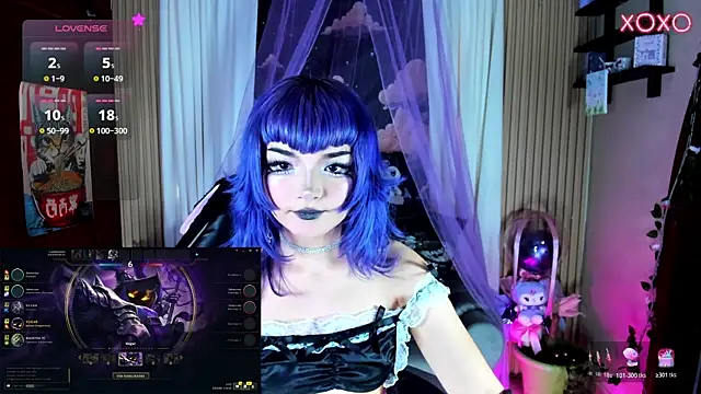 Snapshot of ravencollen chatting on 07.18.26 ravencollen online show from 07.18.26