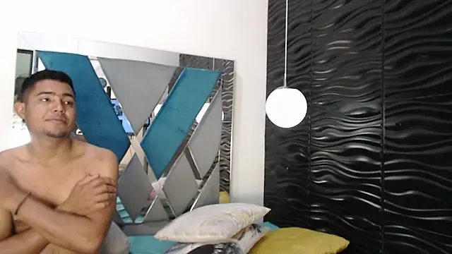 Naty And Maxx online show from 12.01.25