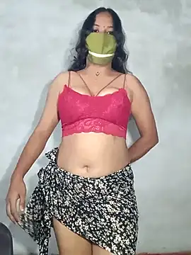 Snapshot of V_HOT_CUTE chatting on 11.07.25 V HOT CUTE online show from 11.07.25