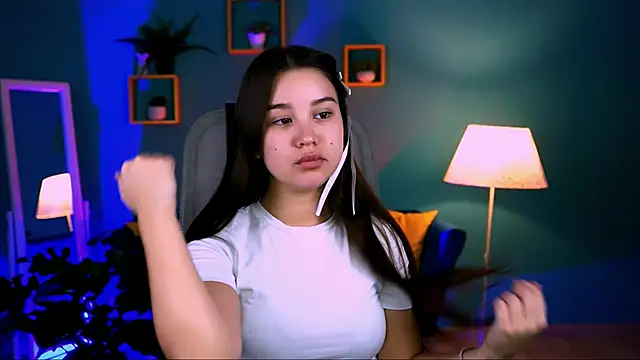 AnnaGarcias  online show from 11.12.25