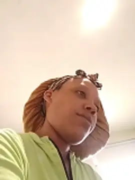 Snapshot of SITHANDRAH chatting on 04.01.26 SITHANDRAH online show from 04.01.26