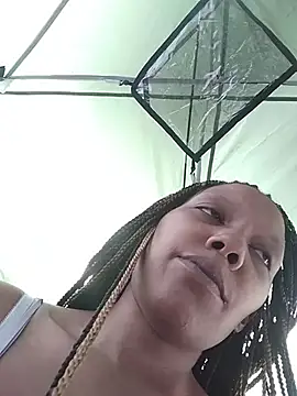 Snapshot of SITHANDRAH chatting on 04.12.26 SITHANDRAH online show from 04.12.26