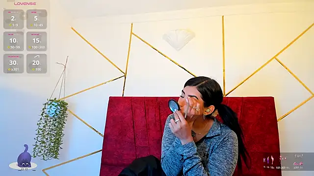 Paris Evans  online show from 01.08.26