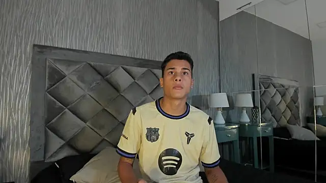 Dominic Burk online show from 11.06.25