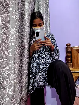 Student12th online show from 11.18.25