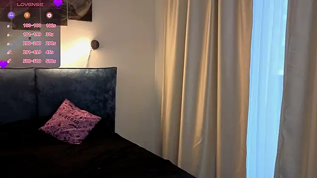 Snapshot of eshleeygreen chatting on 02.02.26 eshleeygreen online show from 02.02.26