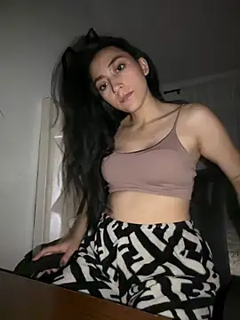 Snapshot of koralencanto chatting on 12.05.25 koralencanto online show from 12.05.25