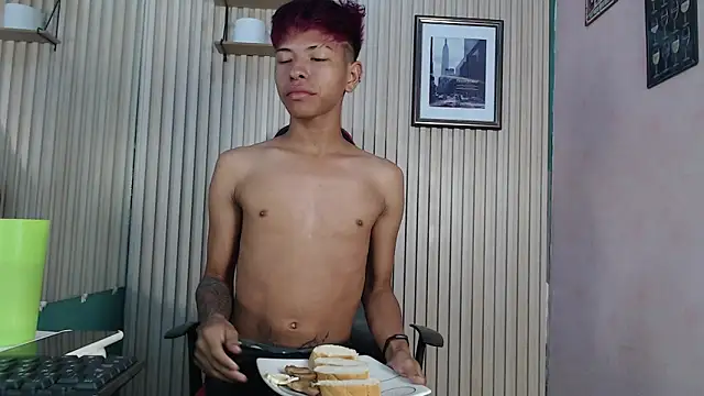 Tessachains 2  online show from 11.14.25