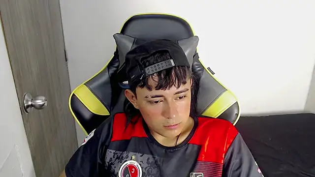 Tatann 18 online show from 11.28.25