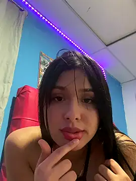 Chiquinquira3 online show from 11.14.25