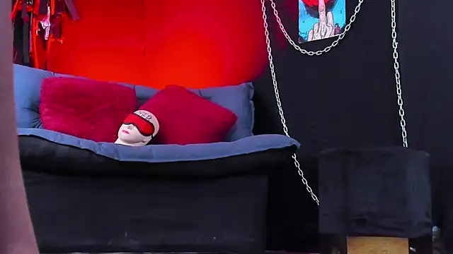 KatrinaStone online show from 04.02.26