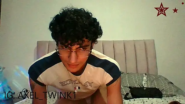 axel love13 online show from 11.15.25