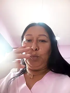 Snapshot of keilaJhonsom1 chatting on 11.18.25 keilaJhonsom1 online show from 11.18.25