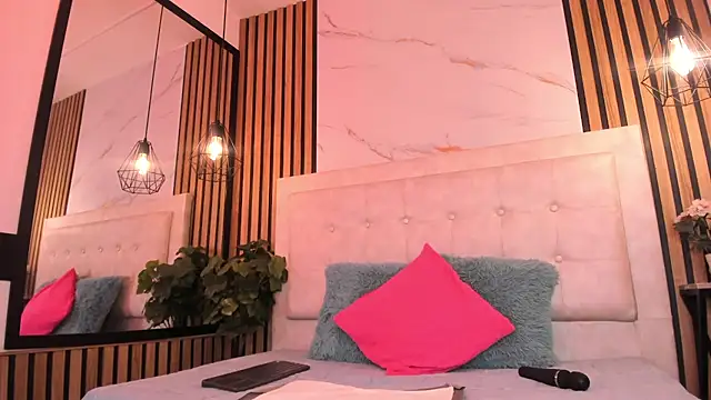 Snapshot of Carlotta_de_velour chatting on 02.28.26 Carlotta de velour online show from 02.28.26