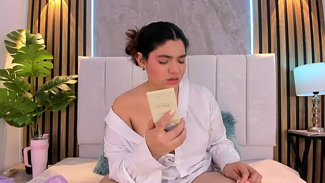 Carlotta de velour online show from 04.11.26