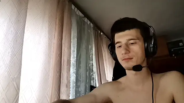 JamesLagerfeld online show from 12.21.25