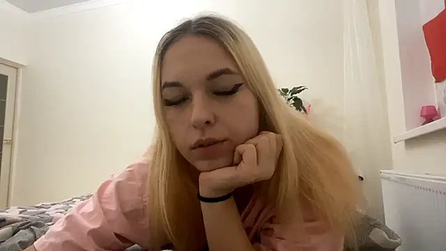 GingerMikos online show from 11.18.25