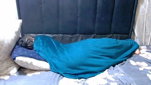 Peachesx25 online show from 01.14.26