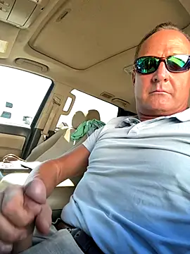 Snapshot of Golferkid1124 chatting on 11.12.25 Golferkid1124 online show from 11.12.25