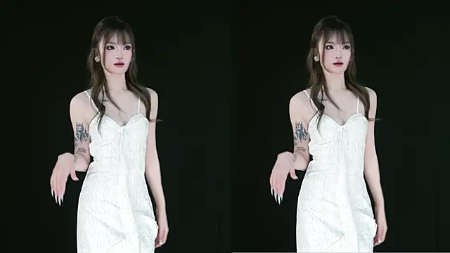 Snapshot of MHe-002 chatting on 11.25.25 MHe-002 online show from 11.25.25