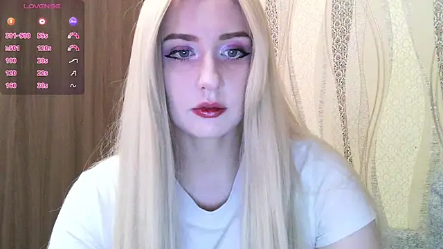 Snapshot of Nikki_Rose chatting on 11.28.25 Nikki Rose online show from 11.28.25