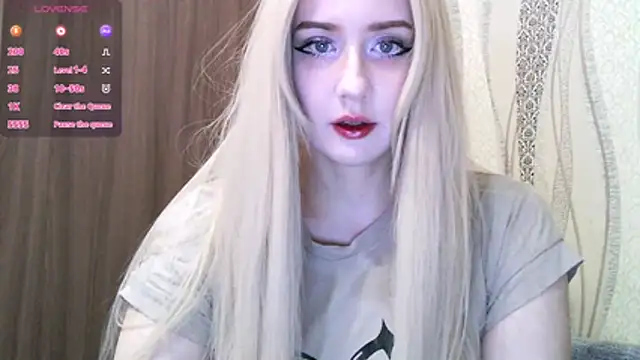 Snapshot of Nikki_Rose chatting on 12.01.25 Nikki Rose online show from 12.01.25