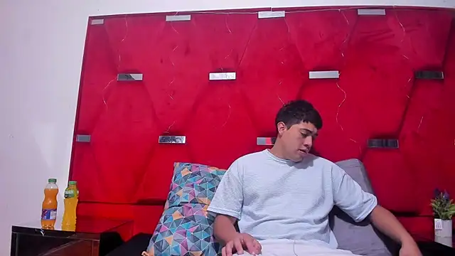 Emmaanddarling online show from 11.26.25