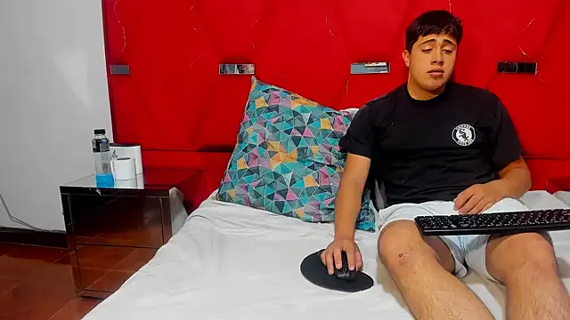 Emmaanddarling online show from 12.22.25