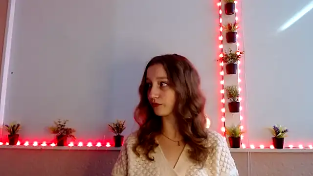 Snapshot of Curlyyy_Girl chatting on 11.10.25 Curlyyy Girl online show from 11.10.25