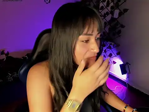 Dhany Naugthy  online show from 11.10.25