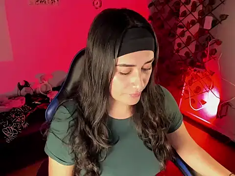 Dhany Naugthy  online show from 11.20.25