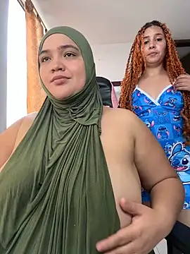 Snapshot of sweetmuslim01 chatting on 11.14.25 sweetmuslim01 online show from 11.14.25