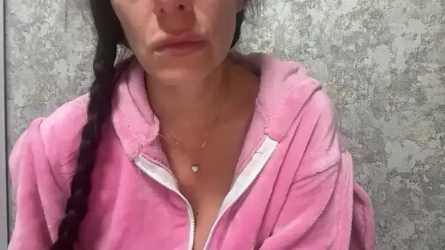 Snapshot of Angelinaa19 chatting on 03.02.26 Angelinaa19 online show from 03.02.26