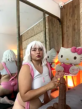 Snapshot of Brenda-Rosse chatting on 11.29.25 Brenda-Rosse online show from 11.29.25