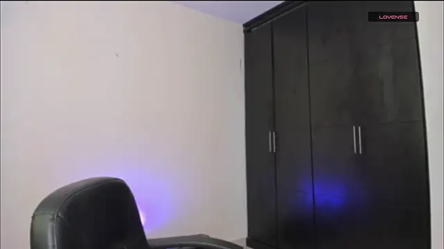 LilyGarcia online show from 11.10.25