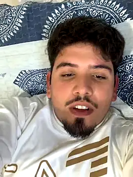 Snapshot of Bbbtro chatting on 11.25.25 Bbbtro online show from 11.25.25