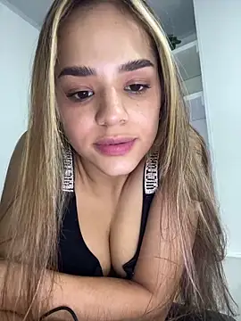 Sara  Secret online show from 12.16.25