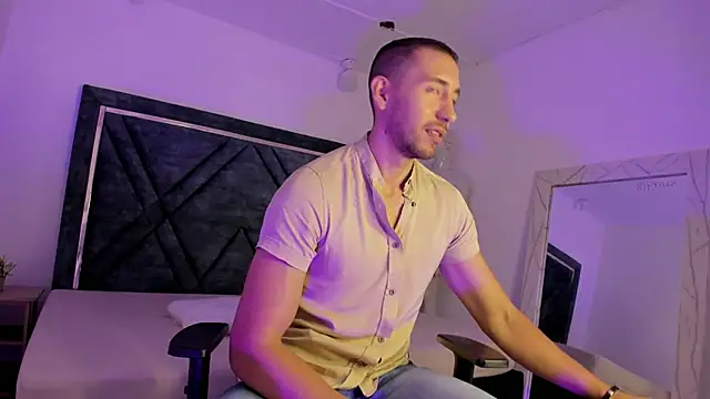 ElianReed online show from 11.10.25