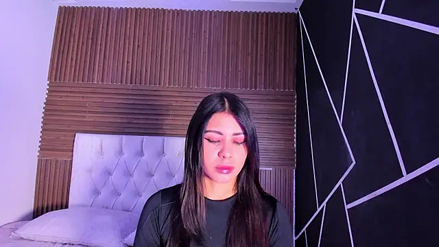 Snapshot of ZarinaWynne chatting on 03.23.26 ZarinaWynne online show from 03.23.26