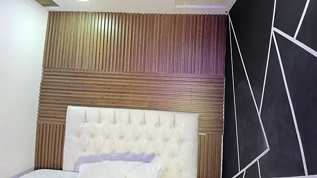 Snapshot of ZarinaWynne chatting on 03.26.26 ZarinaWynne online show from 03.26.26