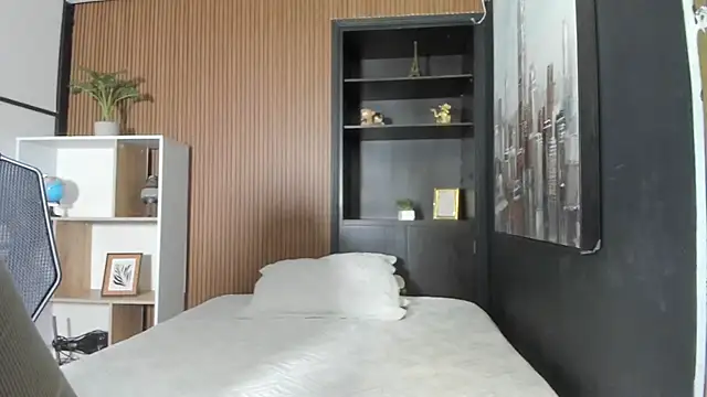 Snapshot of ZarinaWynne chatting on 03.30.26 ZarinaWynne online show from 03.30.26