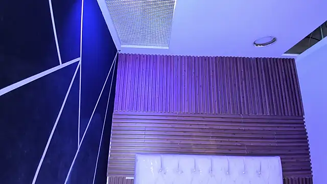 Snapshot of ZarinaWynne chatting on 04.04.26 ZarinaWynne online show from 04.04.26