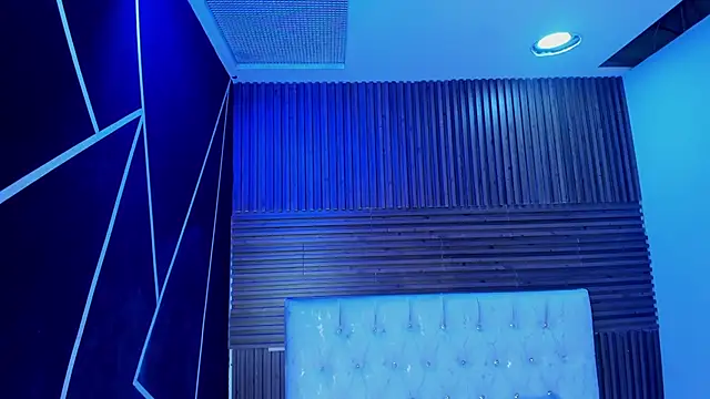 Snapshot of ZarinaWynne chatting on 04.09.26 ZarinaWynne online show from 04.09.26