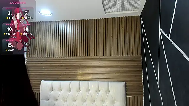 Snapshot of ZarinaWynne chatting on 04.12.26 ZarinaWynne online show from 04.12.26