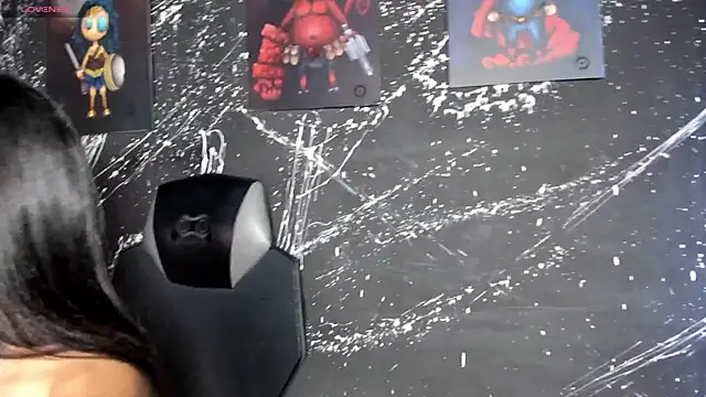 Snapshot of ZarinaWynne chatting on 04.16.26 ZarinaWynne online show from 04.16.26