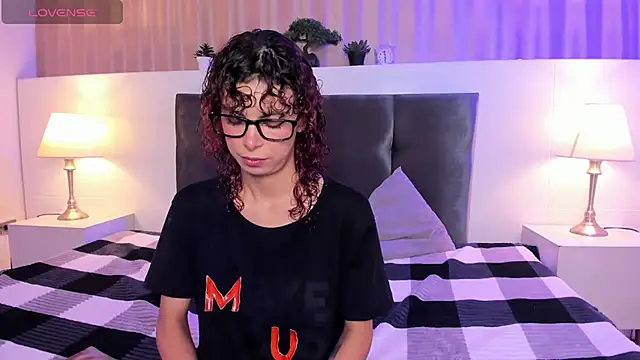 AliceMadnes online show from 02.27.26