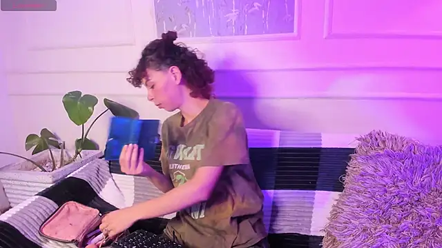 AliceMadnes online show from 03.14.26